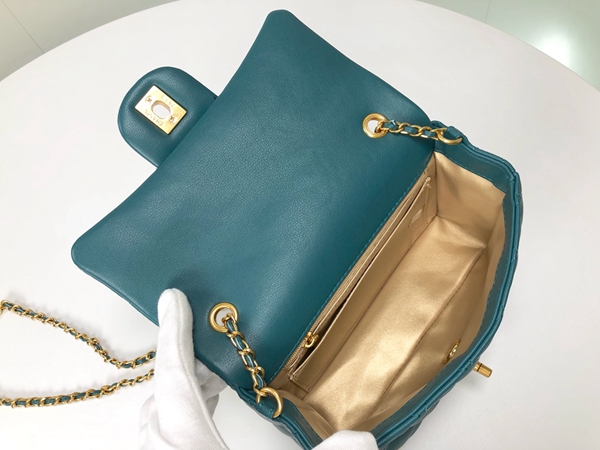 シャネルバッグ全体デザイン